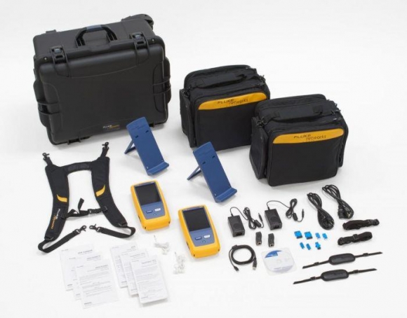 Fluke Networks Cable Analyzer Kit DSX2 2 GHz Professional Kit  Fluke Networks Cable Analyzer Kit DSX2 2 GHz Professional Kit